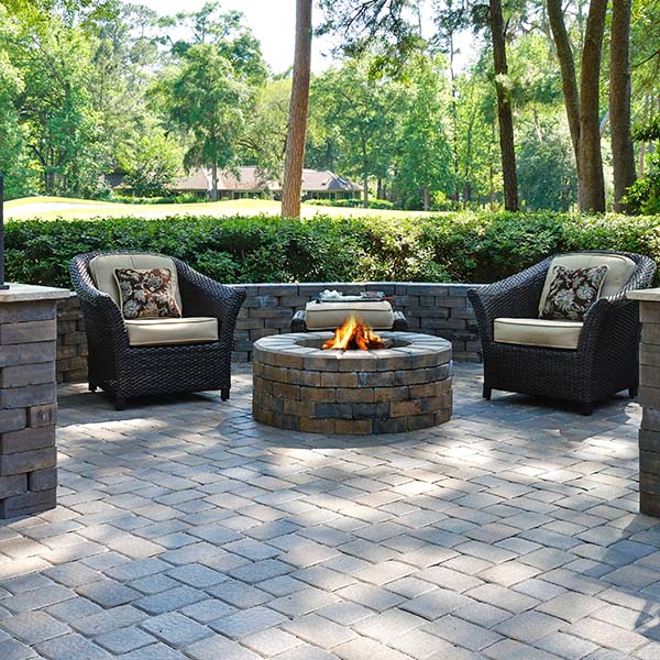 Patio With Fire Pit - Patio Design Ideas